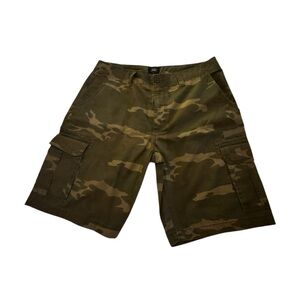 Men’s NWOT Camouflage size 36 Shorts